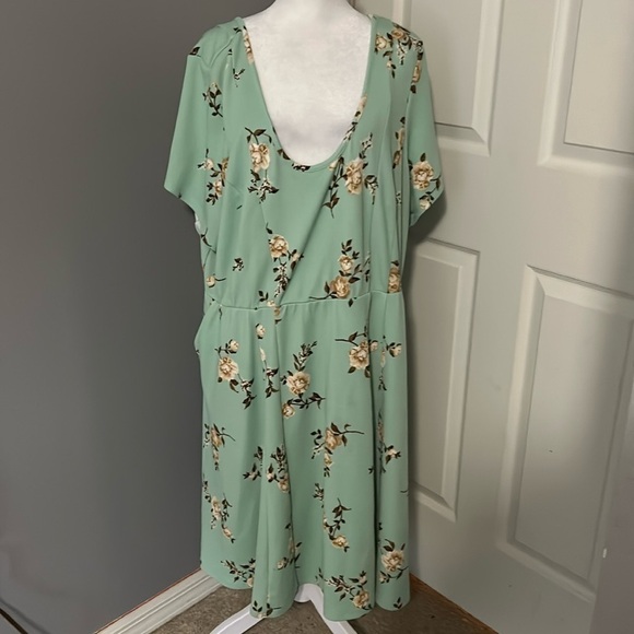 Torrid floral midi dress size 4 - Picture 1 of 3